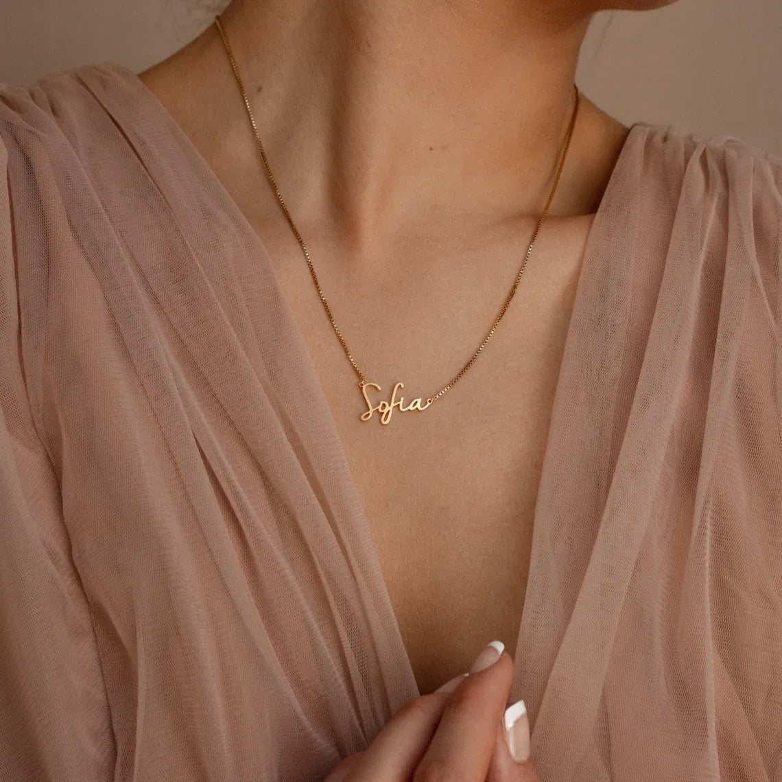 Custom Name Necklace – 9K Gold Personalised Pendant