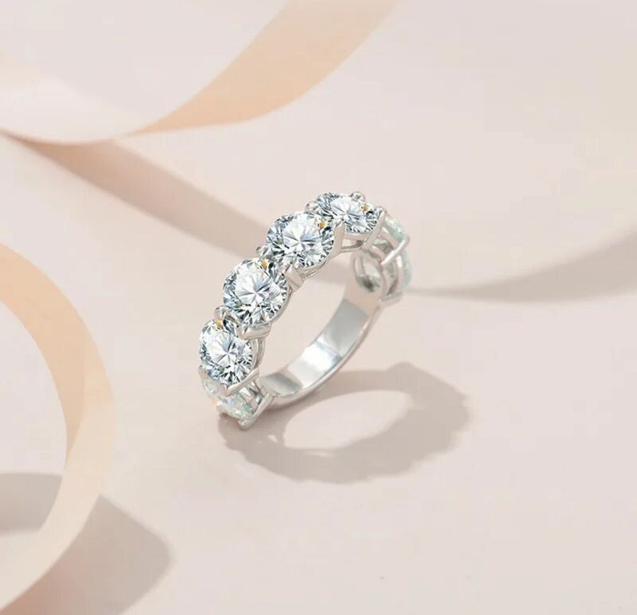 Side profile of 7ct Moissanite ring – white gold finish and band detail