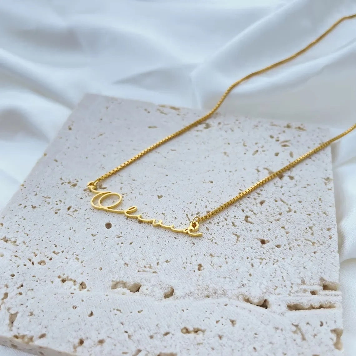 Custom Name Necklace – 9K Gold Personalised Pendant