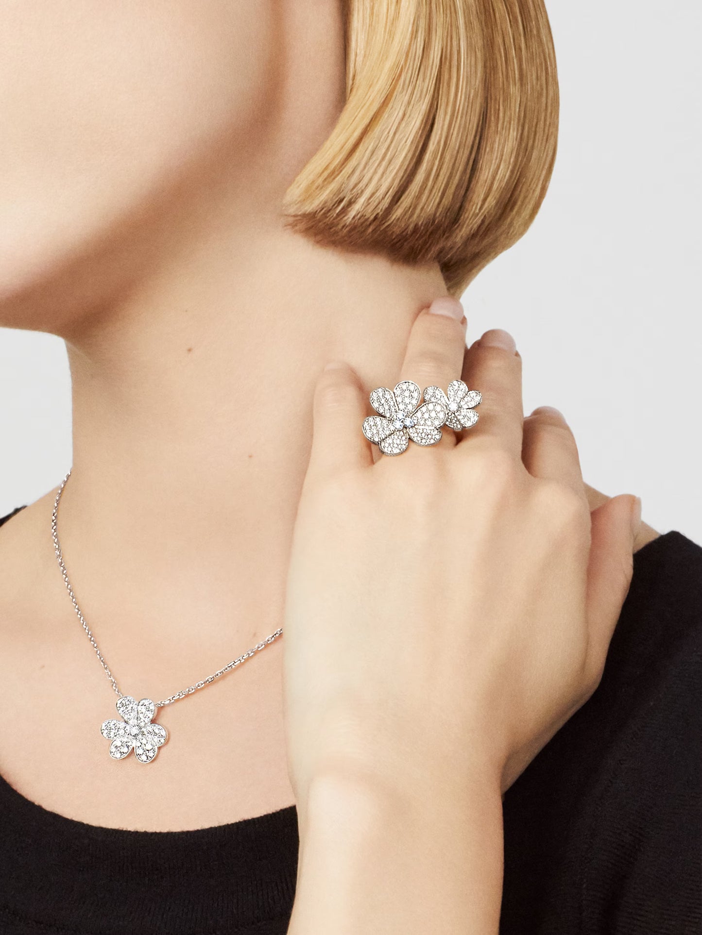 Bloom Pendant– Moissanite Flower