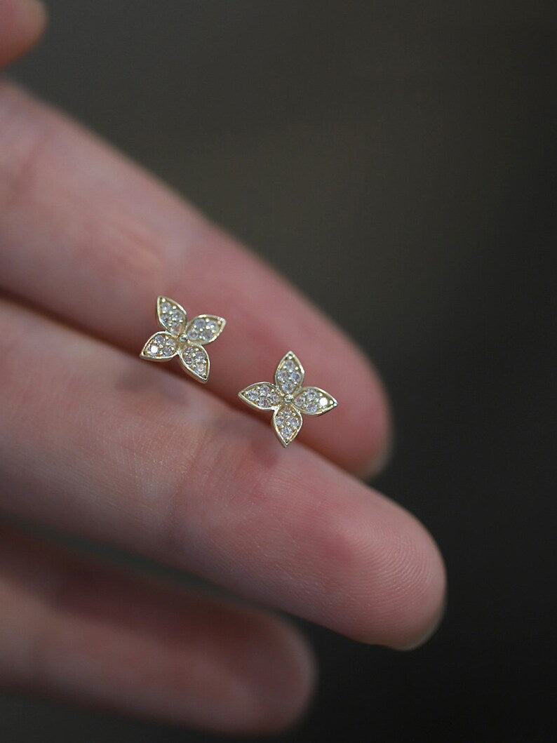 Gold plated flower earrings