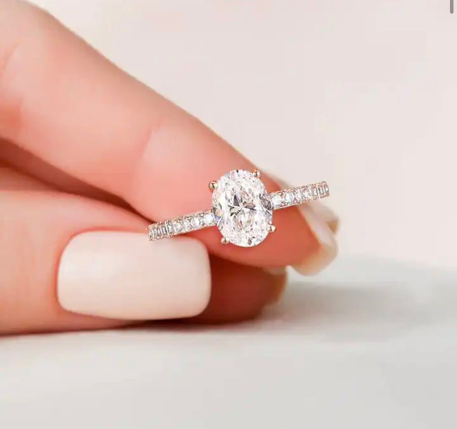 Eleanor – Moissanite Oval Bridal Set
