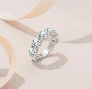 Side profile of 7ct Moissanite ring – white gold finish and band detail