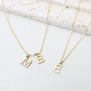 Pendant initial letter necklace