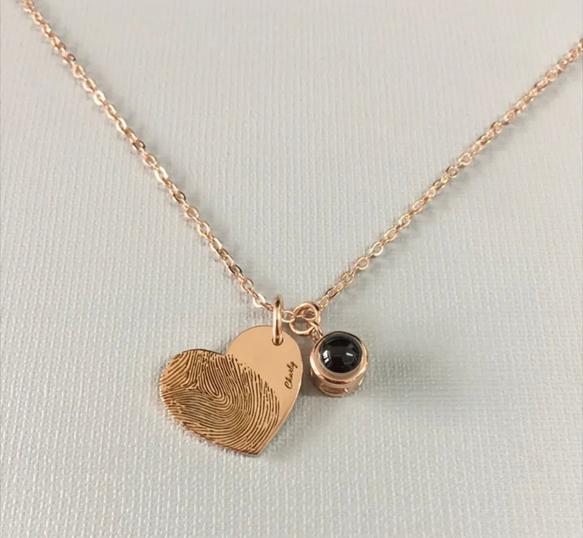 Projection necklace