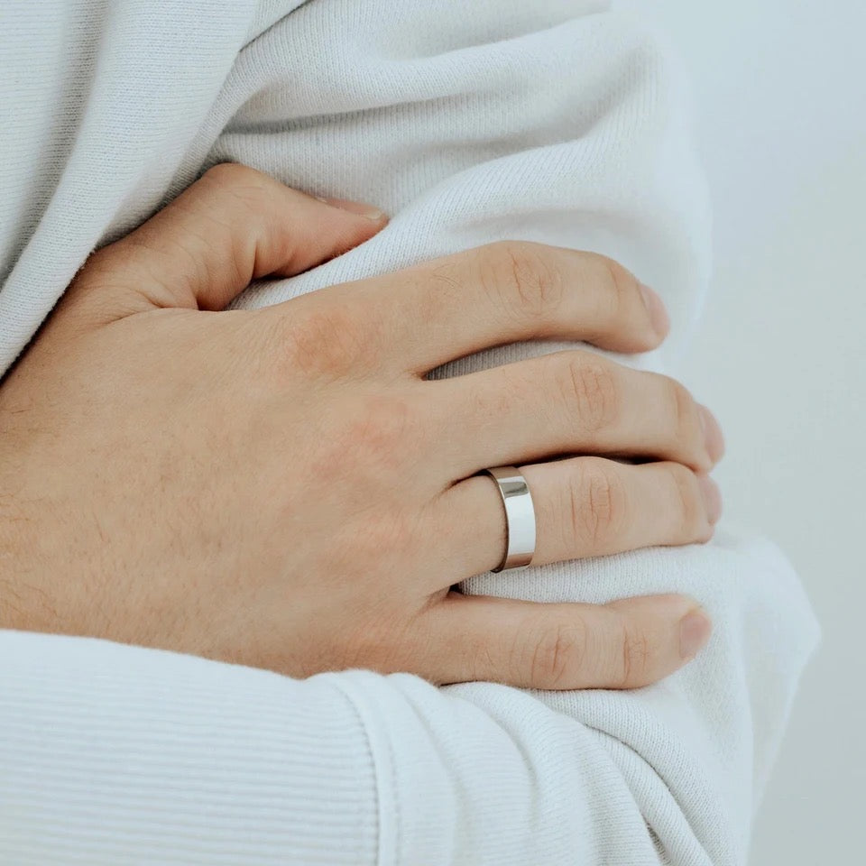 Handwritten engraved ring