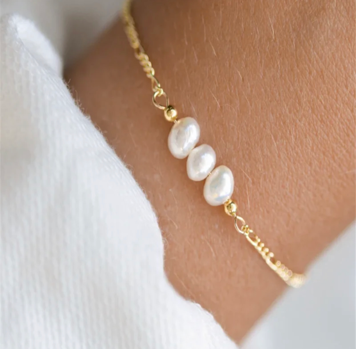 Pearl bracelet