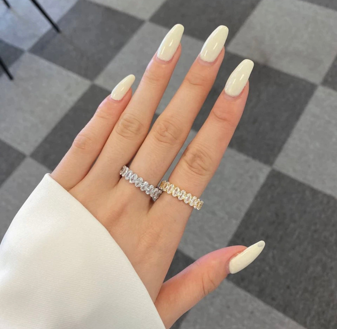 Nora – Oval Moissanite Full Eternity Band